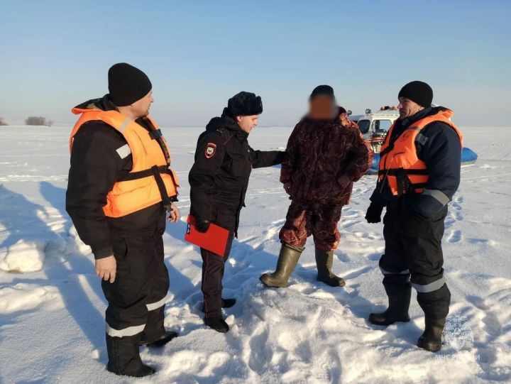 В Татарстане с берега реки спасли сильно пьяного рыбака