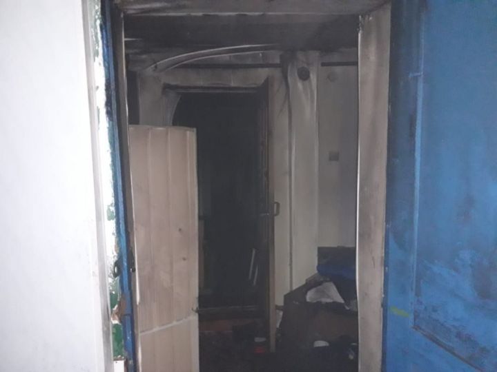 Три человека погибли на пожаре в Мамадыше из-за непотушенной сигареты