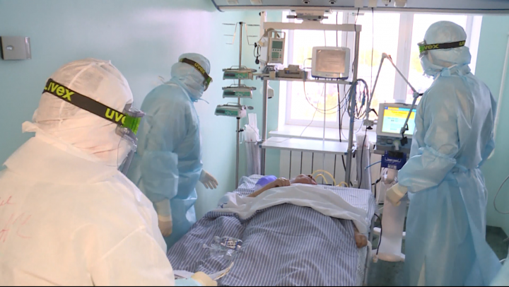 Почти 15,5 тысячи медиков в Татарстане задействованы в лечении больных коронавирусом