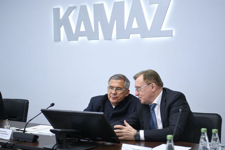 Президент Татарстана принял участие в совещании по вопросам взаимодействия ПАО «КАМАЗ» и РАН