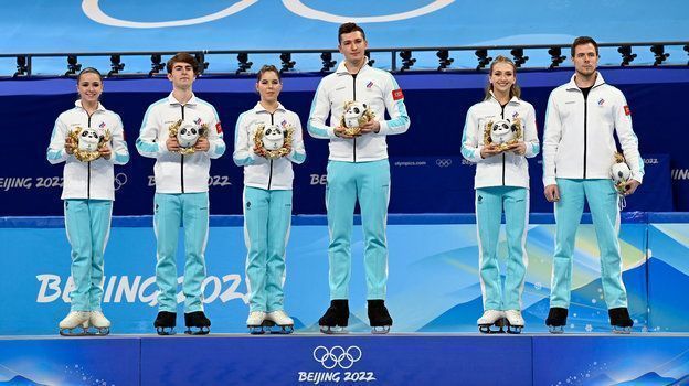 МОК отменил церемонию награждения призеров командного турнира фигуристов на Олимпиаде