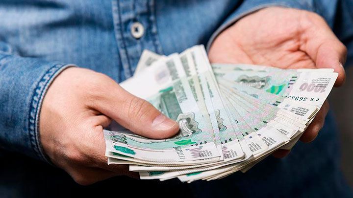 Продавца оштрафовали на 20 тыс. рублей за то, что он обсчитал покупателя на 21 рубль