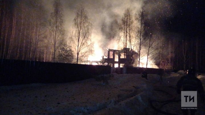 Гостевой дом «Орловская усадьба» сгорел дотла под Казанью
