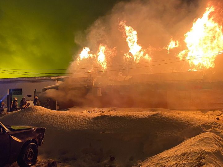 Под Казанью произошел крупный пожар в частном доме – погибли два человека