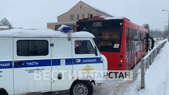 В Казани водитель автобуса ударил ножом в живот своего коллегу