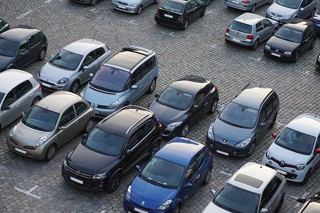 В Казани приостановили создание новых платных парковок