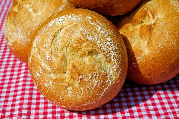 Хлеб стал самым часто покупаемым продуктом в РФ в первом половине марта