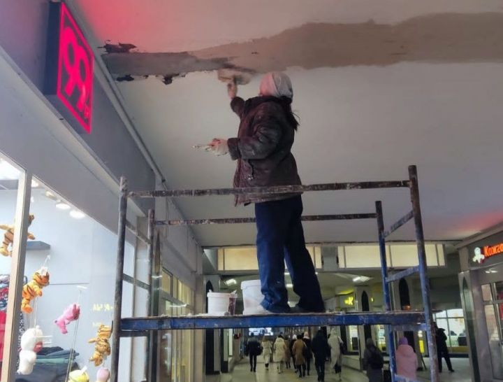 На станции метро «Площадь им. Г.Тукая» ведется косметический ремонт