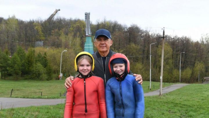 Президент Татарстана посетил школу олимпийского резерва в Лениногорске