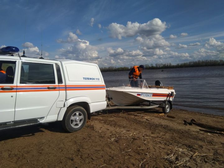 В Мамадышском районе спасатели ищут тело утонувшего рыбака