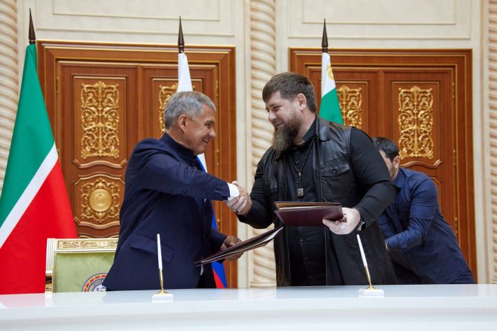 Минниханов и Кадыров подписали план мероприятий по соглашению о сотрудничестве