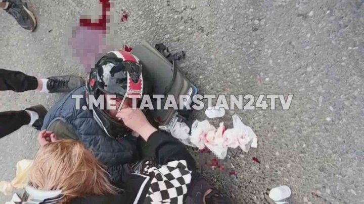 Мотоциклист серьезно пострадал при столкновении с автомобилем в Казани