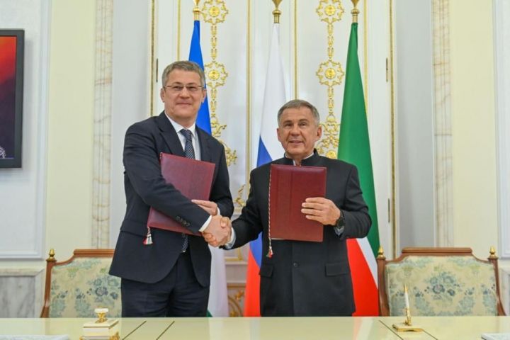 Рустам Минниханов и Радий Хабиров подписали план мероприятий о сотрудничестве