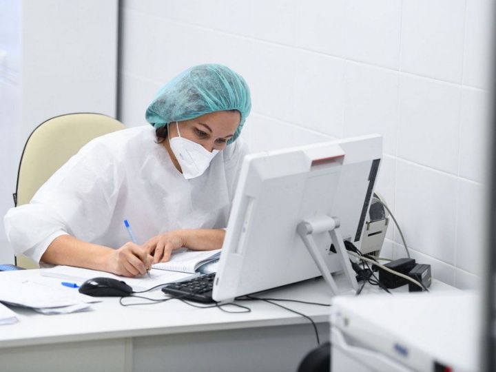 В Татарстане второй день подряд выявляют 196 случаев коронавируса