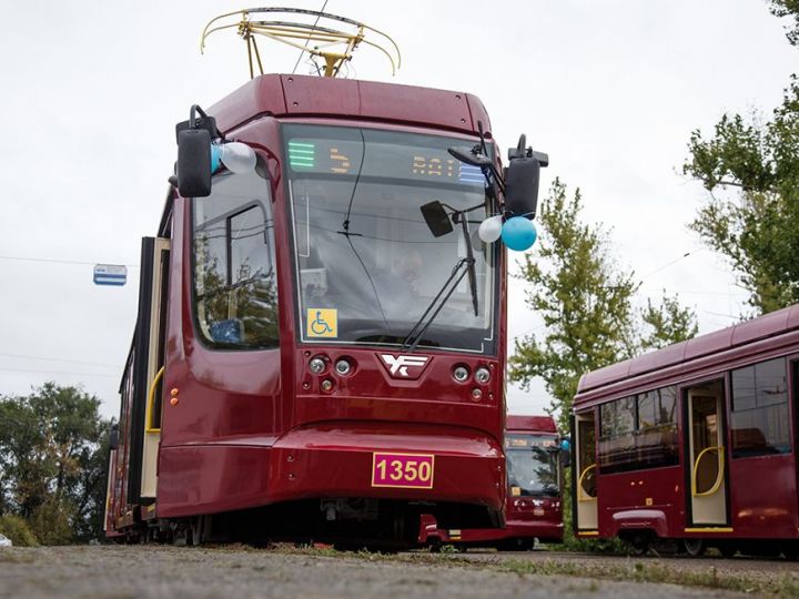 Два человека пострадали из-за столкновения трамваев в Казани