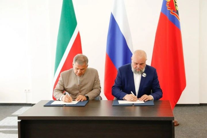 «Будем двигаться вперед»: Татарстан и Кузбасс подписали соглашение о сотрудничестве