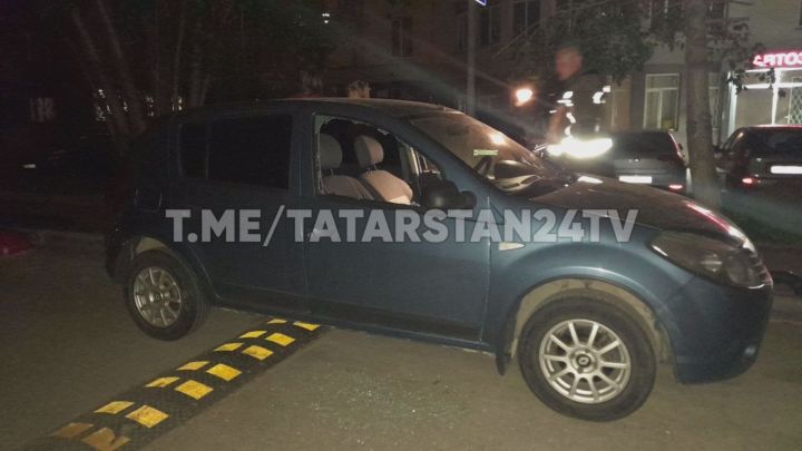 Казанец разбил окно автомобиля и украл видеорегистратор с водительскими правами