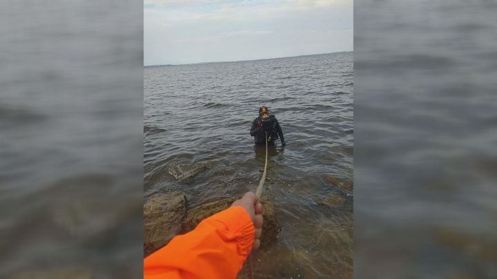 Водолазы третий день ищут тело утонувшего мужчины в Рыбно-Слободском районе