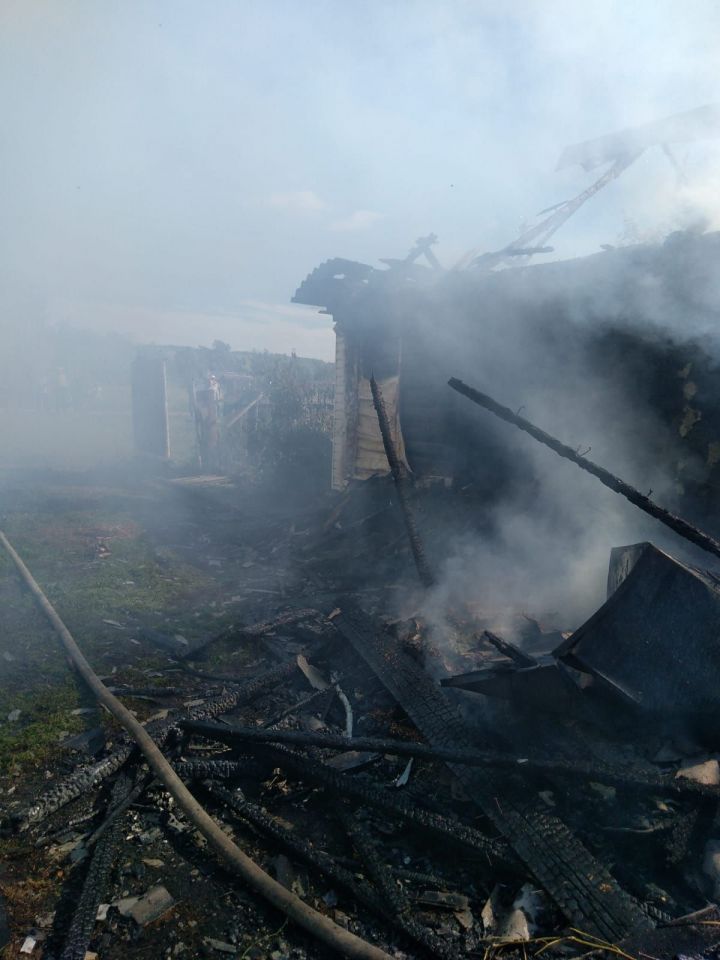 Мужчина погиб при пожаре в частном доме в Татарстане