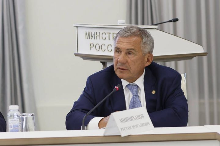 Минниханов в Москве обсудил вопросы модернизации КАПО им. Горбунова