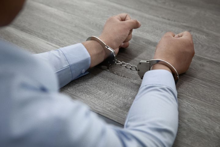В Нижнекамске мужчине дали восемь лет «строгача» за украденный джемпер