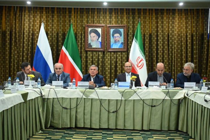 Президент РТ встретился с деловыми кругами иранской провинции Восточный Азербайджан
