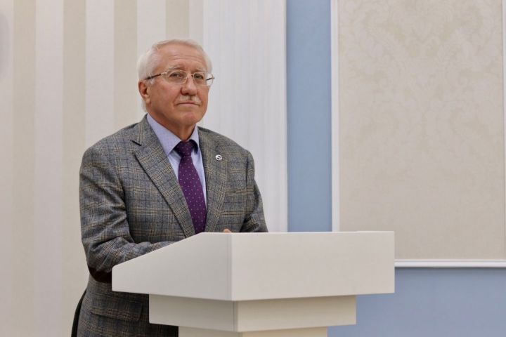 Рияз Минзарипов стал президентом КФУ