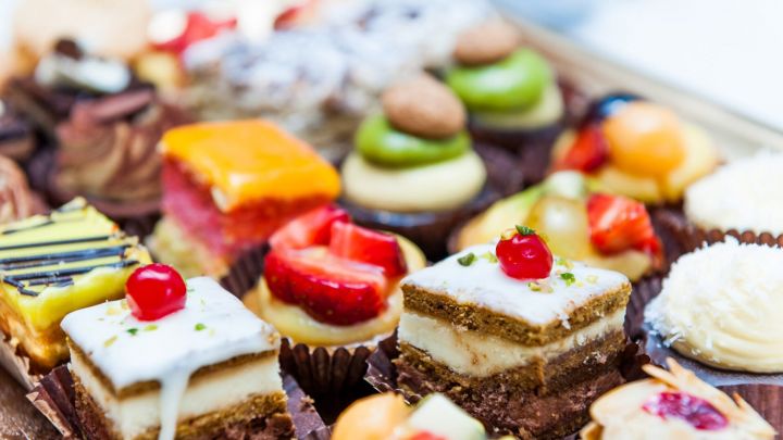 «Чистого сахара не существует»: специалисты по питанию рассказали о вреде сладкого