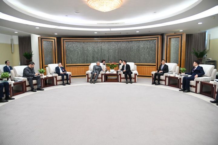 Минниханов встретился с вице-мэром города Шэньчжэня Ван Шоужуем