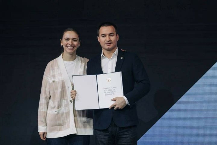 Путин объявил благодарность министру молодежи РТ