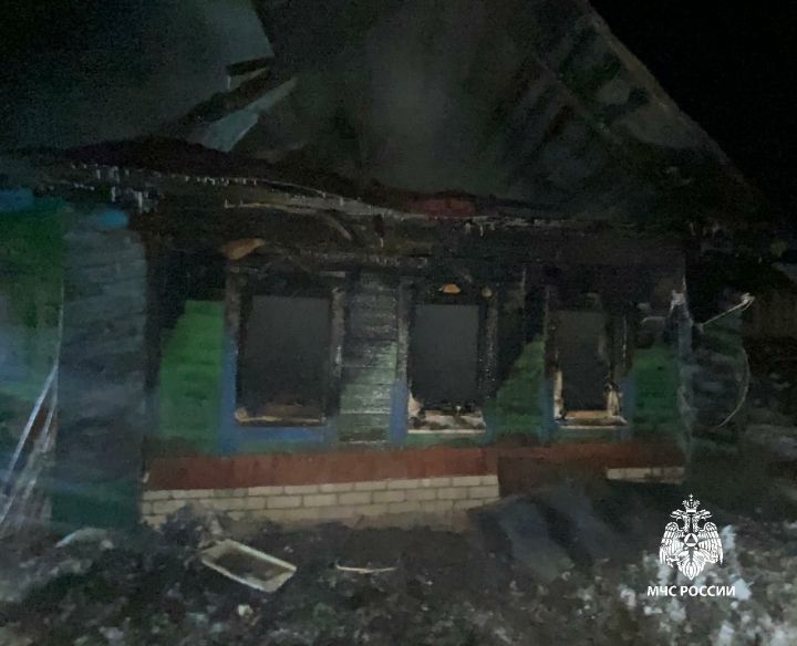Инвалид погиб на пожаре в частном доме в Лаишевском районе