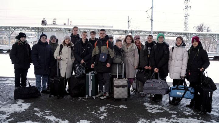 В Казань на экскурсию приехали 10 школьников из ЛНР