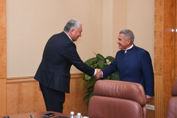 Минниханов встретился с руководителями региональных торгово-промышленных палат Узбекистана