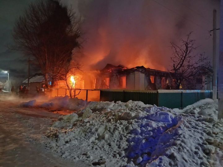 Пенсионерка погибла при пожаре в частном доме в Кукморе