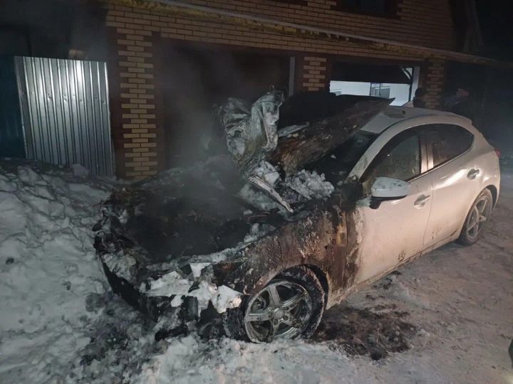 В Кукморском районе сгорел автомобиль