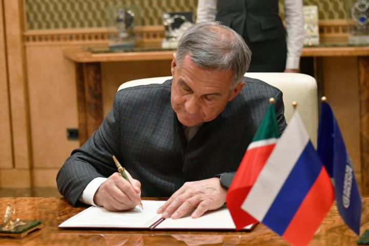 Минниханов подписал указ об изменении в структуре Минстроя и Минюста Татарстана
