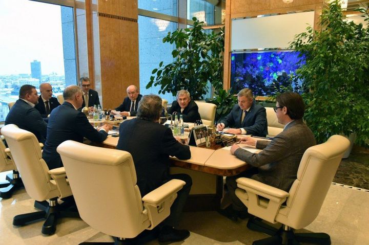 Минниханов встретился с председателем Совета директоров ЗАО «Ремонтная база флота им. Куйбышева»