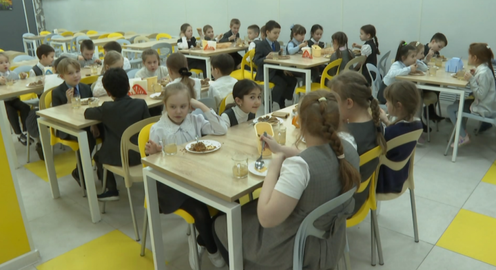 За два года в Казани отремонтируют 12 школьных столовых