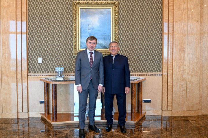 Минниханов встретился с председателем правления  «Движение первых» Григорием Гуровым