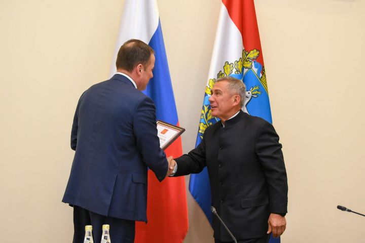 Рустам Минниханов удостоен благодарности Путина за вклад в развитие Татарстана
