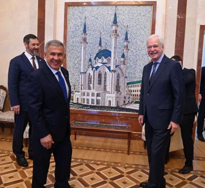 Минниханов встретился с послом России в Беларуси Борисом Грызловым