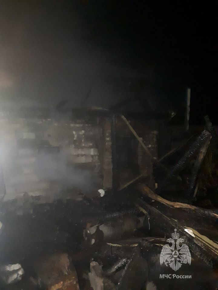 В челнинском поселке Рябинушка произошел крупный пожар