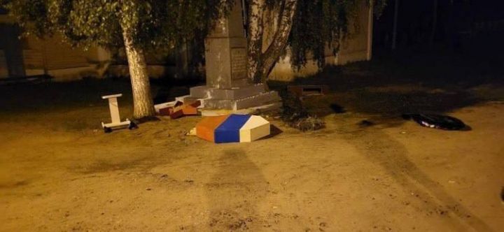 Вандал осквернил памятник павшим воинам в Раифе