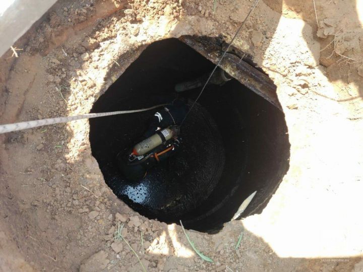 В Заинске мужчина провалился в канализационную яму и умер