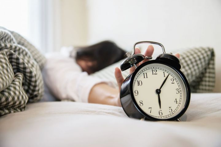 «Нарушение сна – непризнанная эпидемия»: врач дал рекомендации по здоровому сну