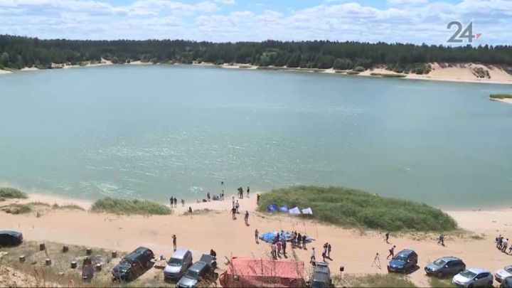 В мэрии Казани прокомментировали состояние пляжа на берегу озера Изумрудное