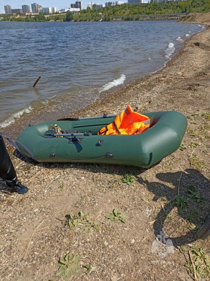 В Челнах мужчина выпал из лодки и чуть не утонул во время рыбалки на Каме