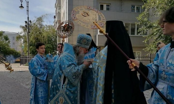 В Казанском соборе встретили ковчег с частицей Пояса Пресвятой Богородицы