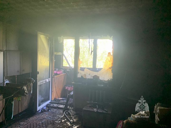В Челнах на пожаре спасли четырёх человек