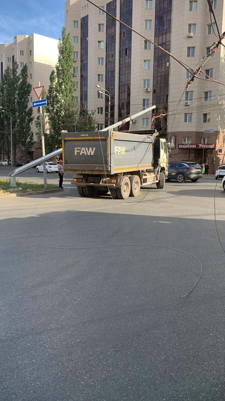 В Казани временно приостановлено движение троллейбуса №1